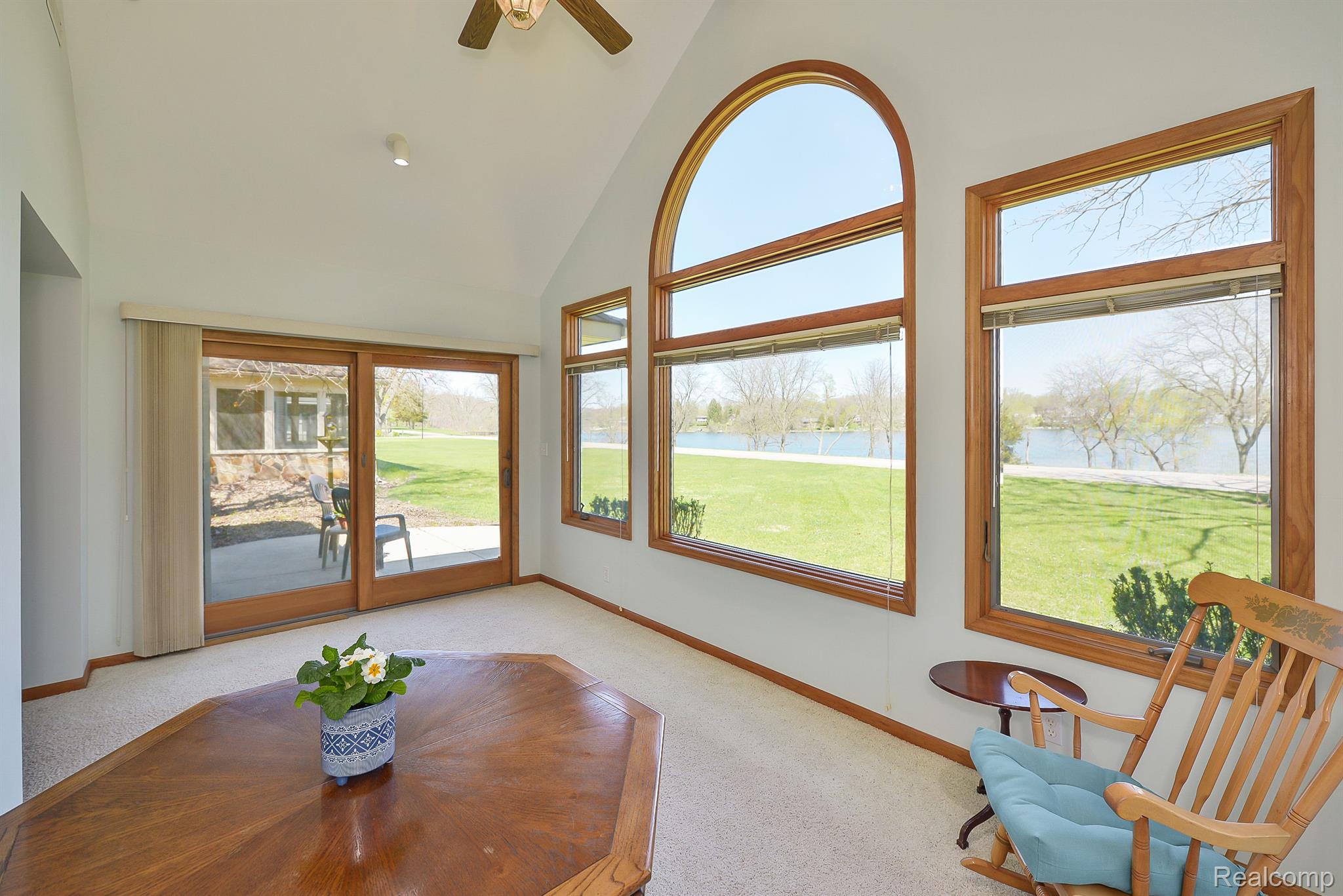 3724 Colonial Pinckney, MI 48169 - Photo 15 of 30 Gallery Image 15
