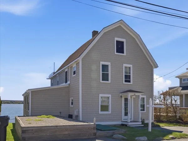 $2,800 | 38 Aquidneck Avenue, Unit 1, Portsmouth, RI 02871