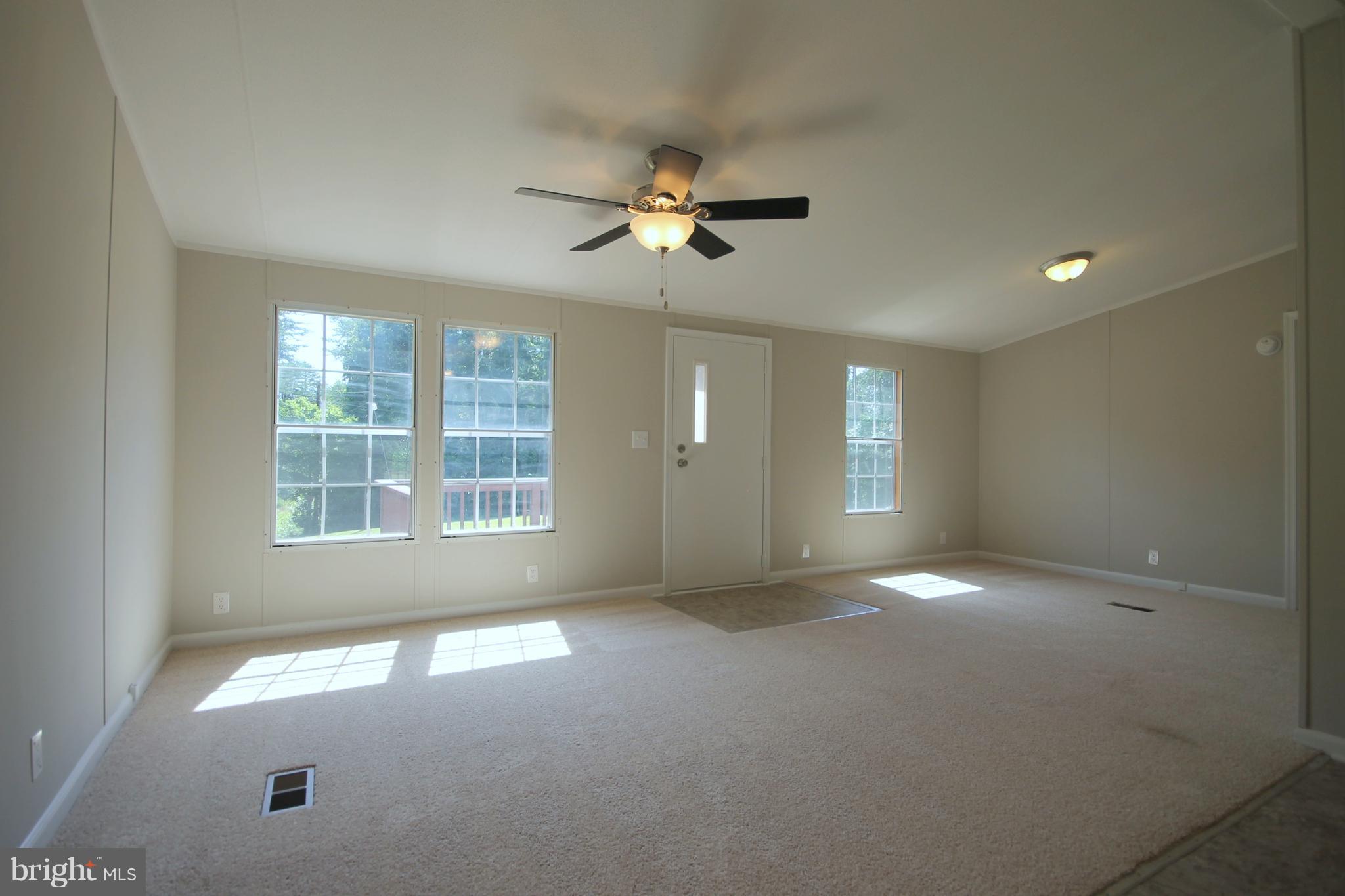 77 Halls Store Road Mineral, VA 23117 - Photo 2 of 23 Family Room
