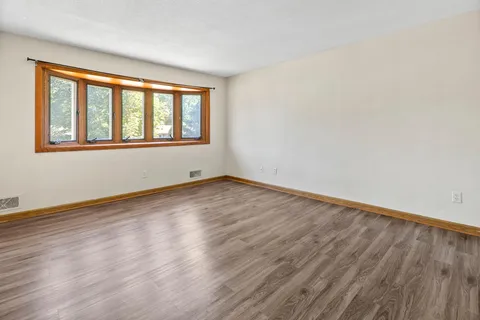 $385,000 | 2090 Carnelian Lane, Eagan, MN 55122
