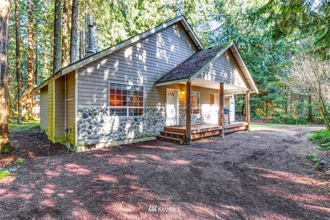 13007 Welcome Road Glacier, WA 98244 - Photo 1 of 26 Gallery Image 1