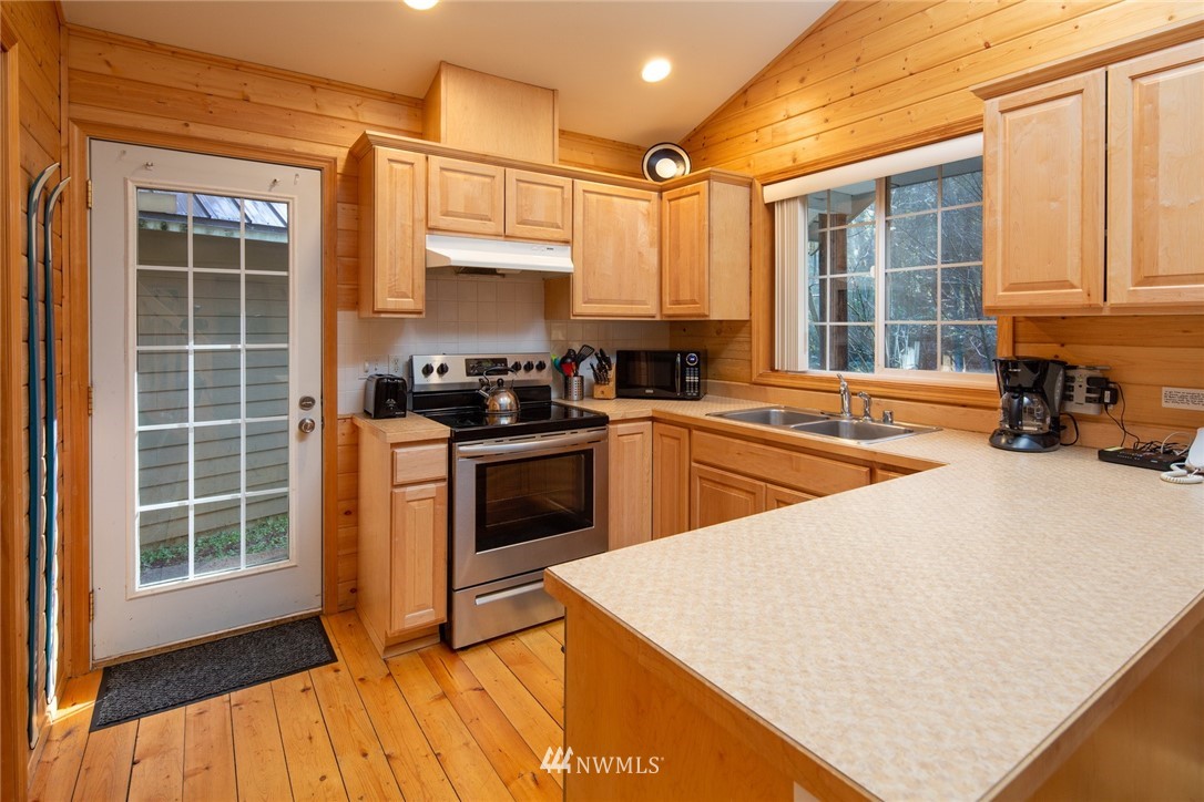 13007 Welcome Road Glacier, WA 98244 - Photo 12 of 26 Gallery Image 12