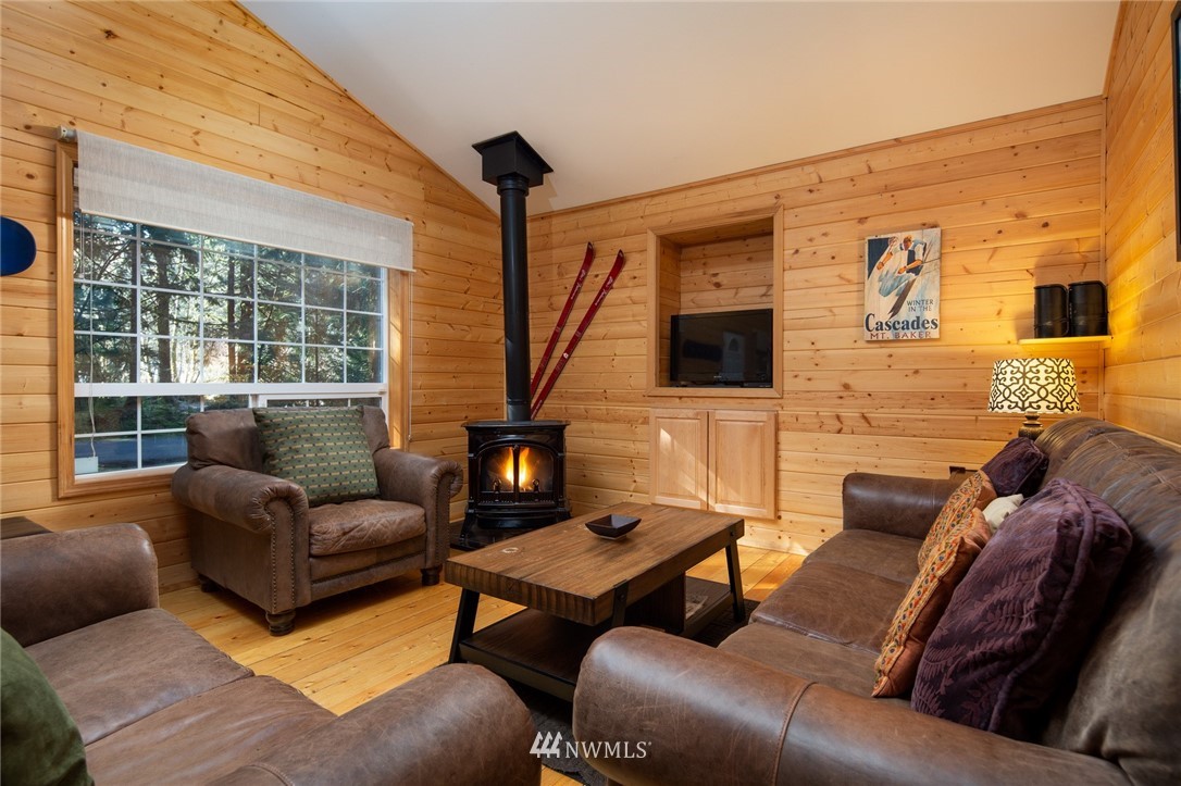 13007 Welcome Road Glacier, WA 98244 - Photo 8 of 26 Gallery Image 8