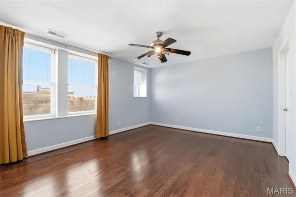 $159,900 | 5330 Pershing Avenue, Unit 807, St. Louis, MO 63112