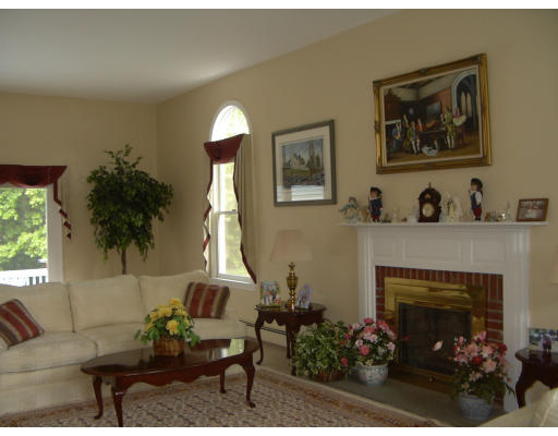 99 Barnard Road Marlborough, MA 01752 - Photo 11 of 18 Gallery Image 11