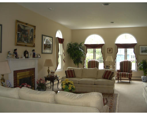 99 Barnard Road Marlborough, MA 01752 - Photo 12 of 18 Gallery Image 12
