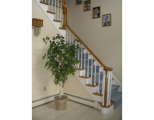 99 Barnard Road Marlborough, MA 01752 - Photo 4 of 18 Gallery Image 4