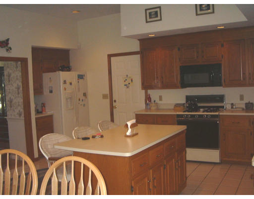 99 Barnard Road Marlborough, MA 01752 - Photo 6 of 18 Gallery Image 6