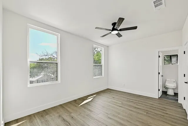 $989,900 | 804 Hi Circle West, Horseshoe Bay, TX 78657