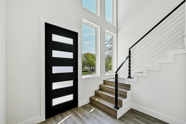 $989,900 | 804 Hi Circle West, Horseshoe Bay, TX 78657