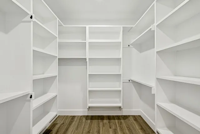 $989,900 | 804 Hi Circle West, Horseshoe Bay, TX 78657