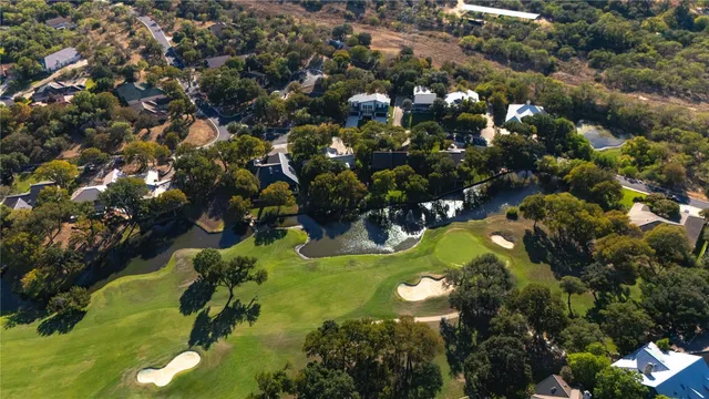 $989,900 | 804 Hi Circle West, Horseshoe Bay, TX 78657