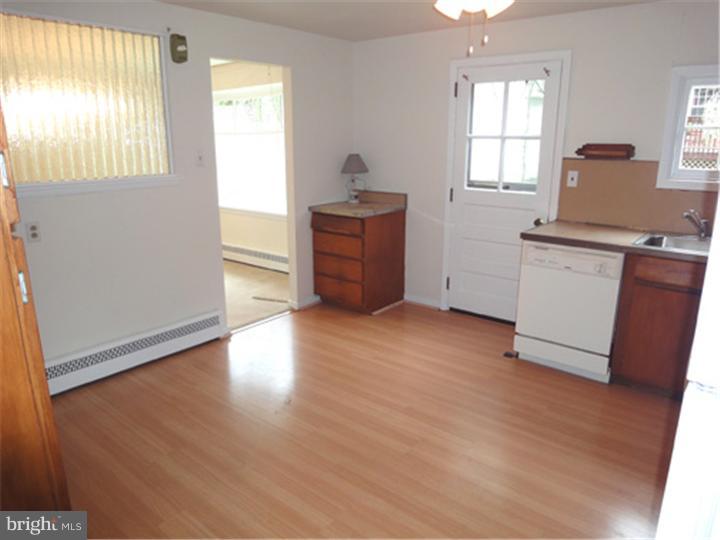 11 Braxton Road Bryn Mawr, PA 19010 - Photo 6 of 17 Kitchen