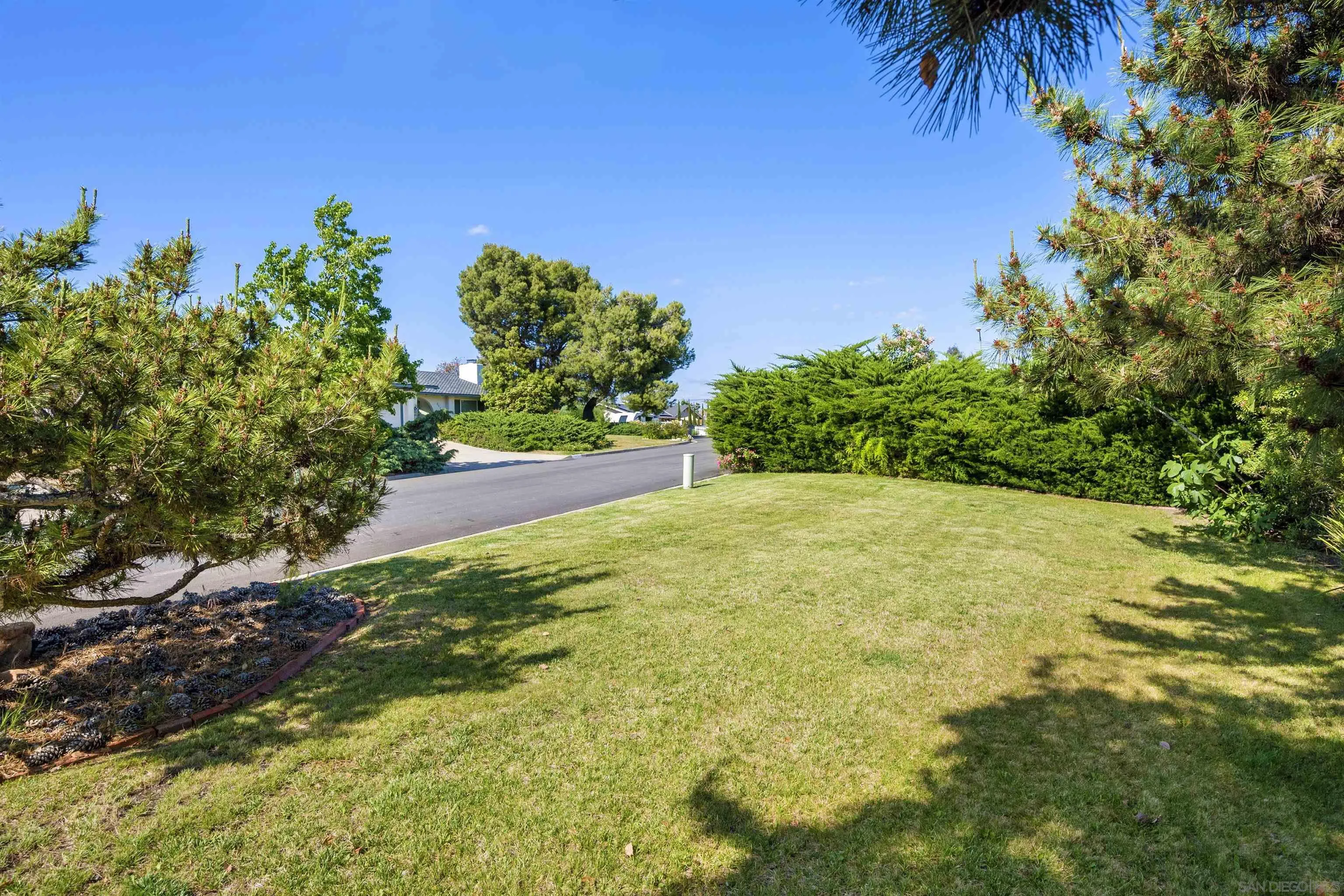 8621 Dunwoodie Road Santee, CA 92071 - Photo 3 of 40 Gallery Image 3