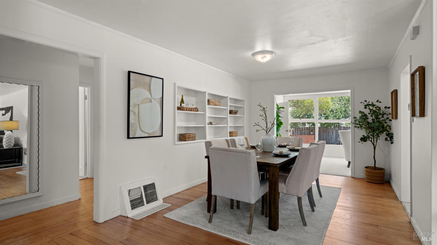 38 Bret Avenue San Rafael, CA 94901 - Photo 10 of 52 a dining room with furniture and window
