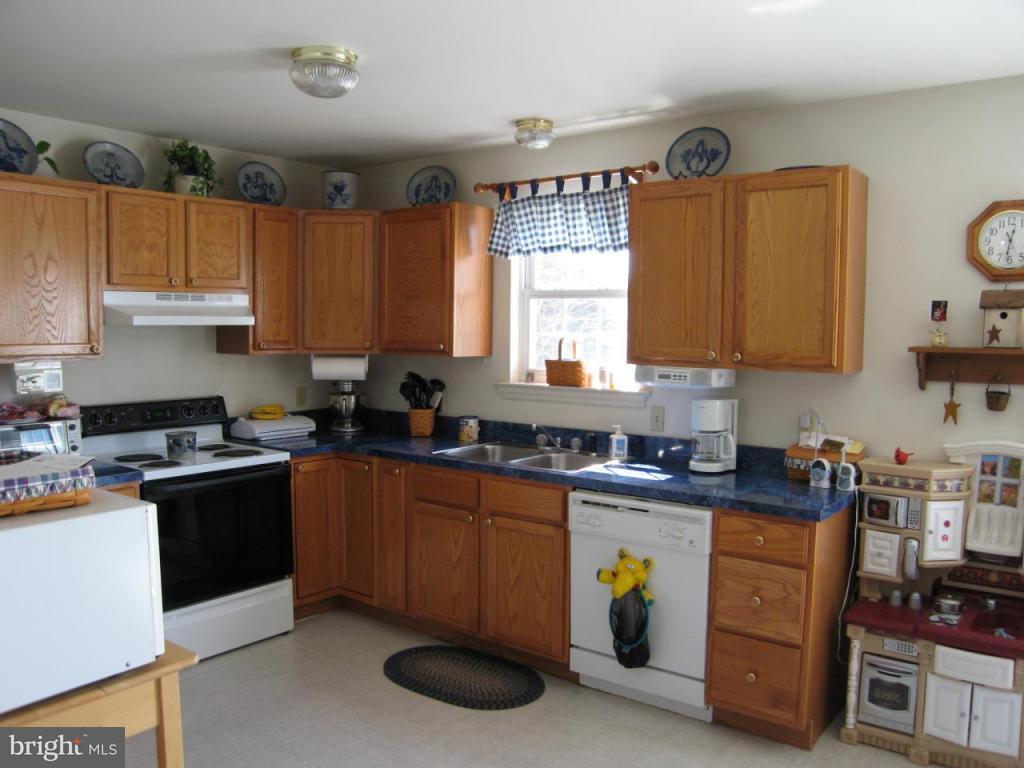 454 Groffdale Road Quarryville, PA 17566 - Photo 11 of 24 Gallery Image 11