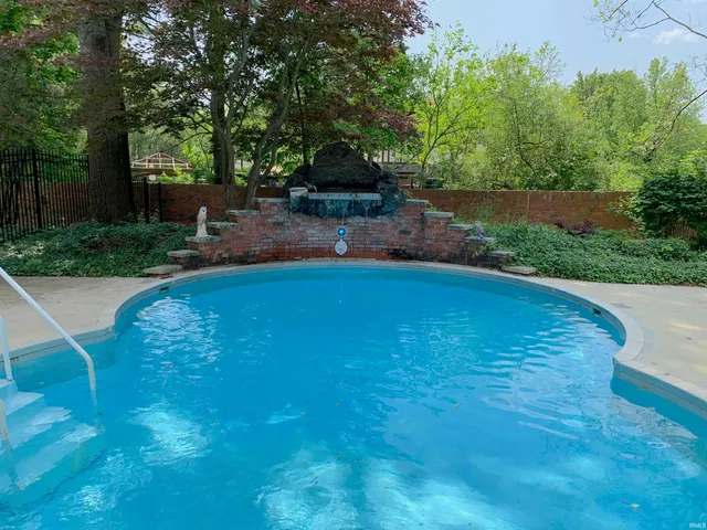 $255,000 | 2606 East 2nd Street, Unit D, Bloomington, IN 47401