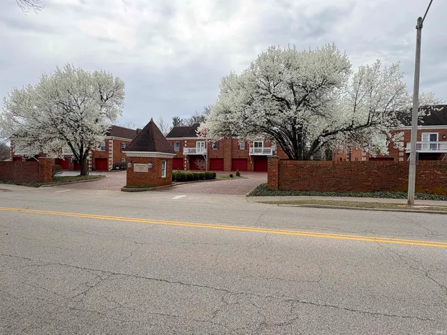 $255,000 | 2606 East 2nd Street, Unit D, Bloomington, IN 47401