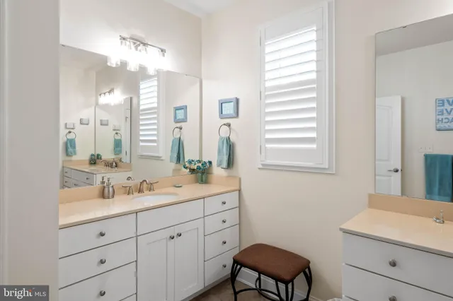 $824,900 | 32130 Ivory Gull Way, Millsboro, DE 19966