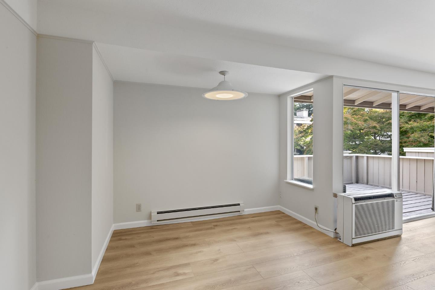 500 West Middlefield Road, Unit 18 Mountain View, CA 94043 - Photo 12 of 31 Gallery Image 12