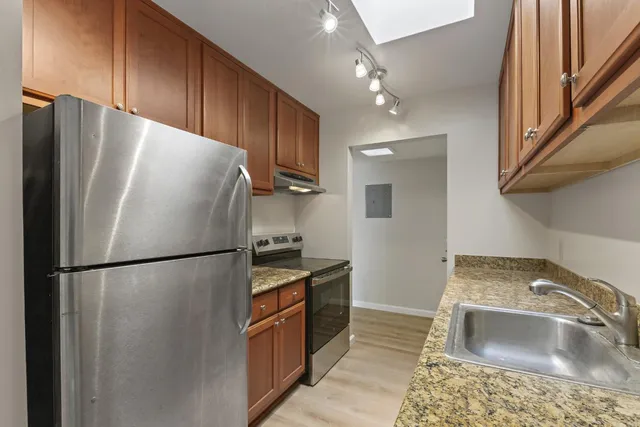 $699,000 | 500 West Middlefield Road, Unit 18, Mountain View, CA 94043