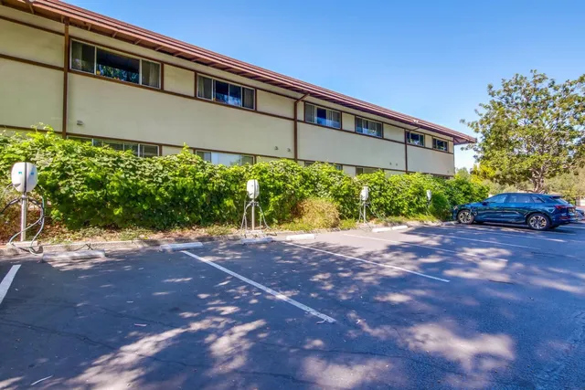 $699,000 | 500 West Middlefield Road, Unit 18, Mountain View, CA 94043