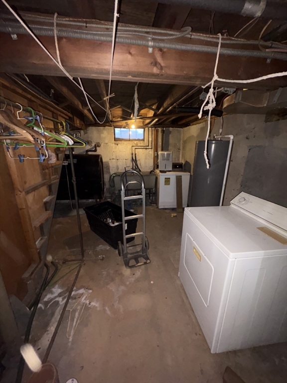 47 Arbutus Street Springfield, MA 01109 - Photo 10 of 15