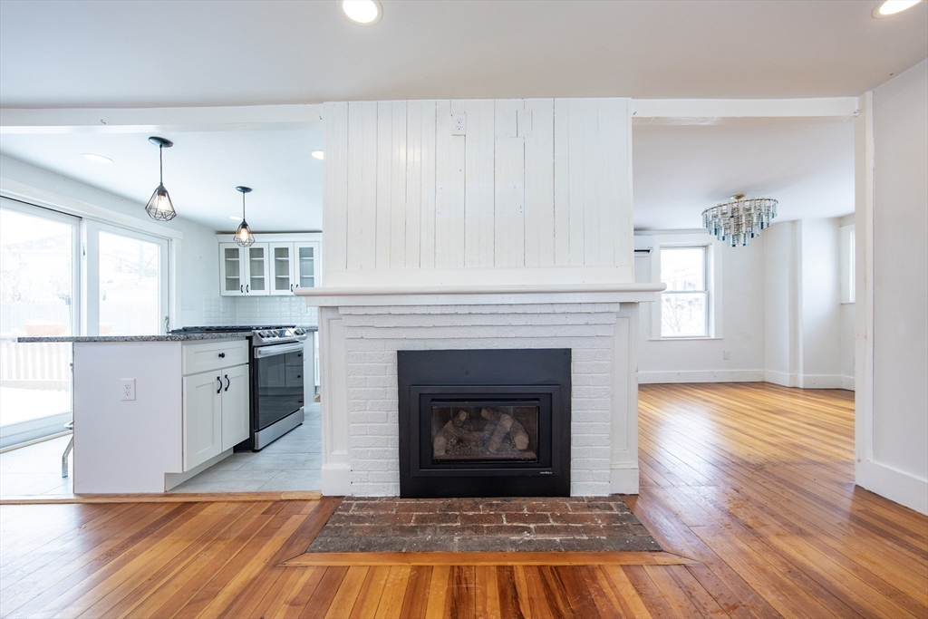 8 Hampton Circle Hull, MA 02045 - Photo 11 of 28