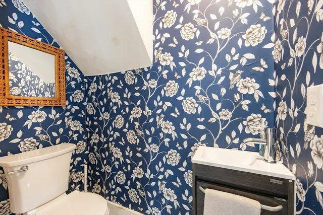 $610,000 | 8 Hampton Circle, Hull, MA 02045