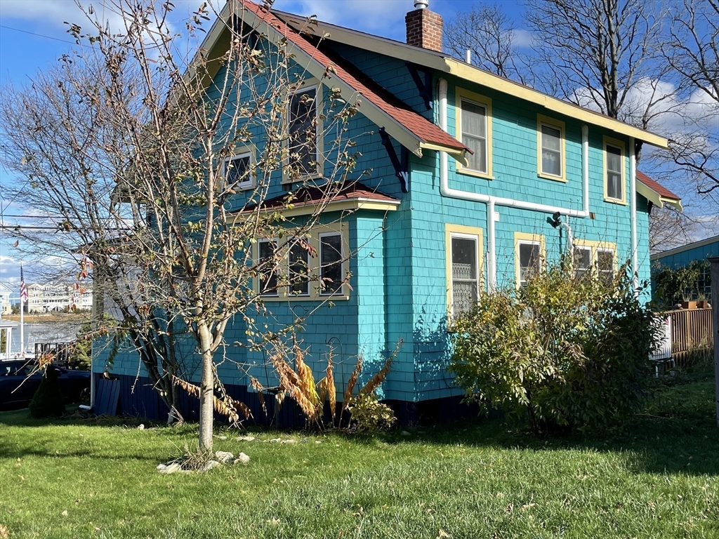 8 Hampton Circle Hull, MA 02045 - Photo 2 of 28