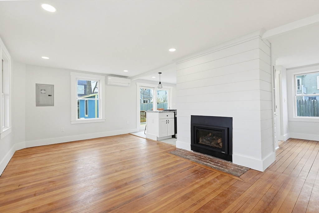 8 Hampton Circle Hull, MA 02045 - Photo 5 of 20