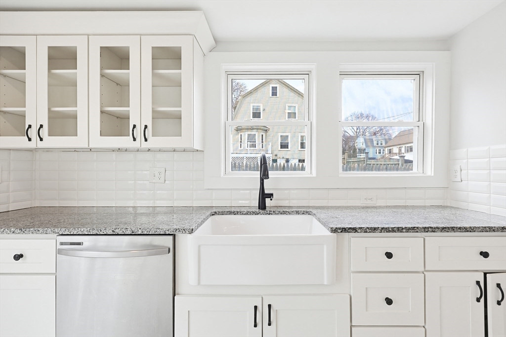 8 Hampton Circle Hull, MA 02045 - Photo 8 of 20