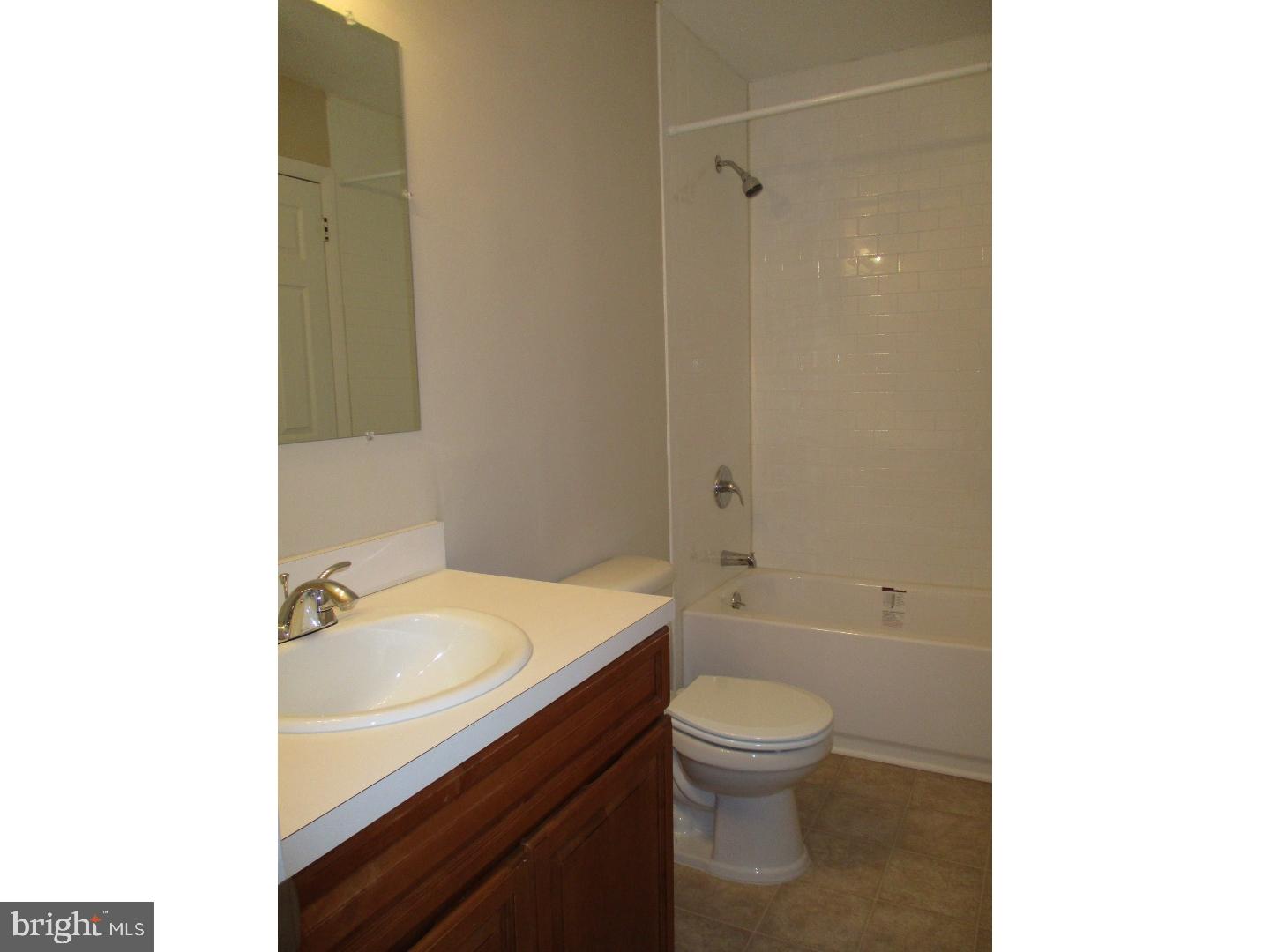 1008 Walnut Ridge Drive Pottstown, PA 19464 - Photo 14 of 20 Bathroom