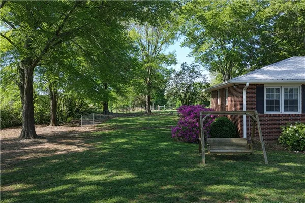 $289,000 | 9432 Highway 81, Iva, SC 29655