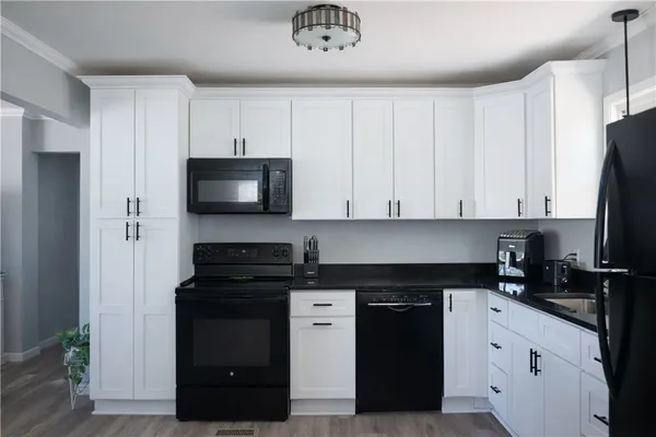 $289,000 | 9432 Highway 81, Iva, SC 29655