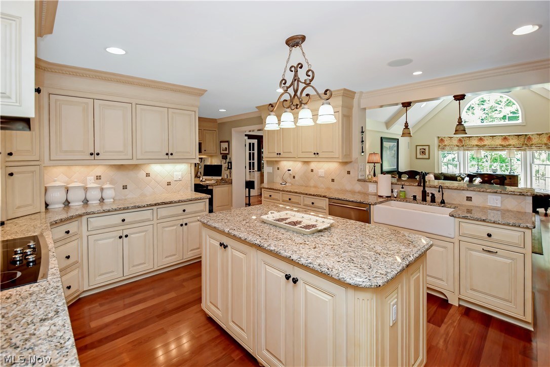2961 Edgewood Road Cleveland, OH 44124 - Photo 11 of 34 Gallery Image 11