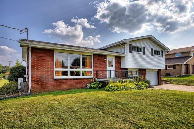 $210,000 | 501 Ridgeview Road, Mount Pleasant, PA 15666