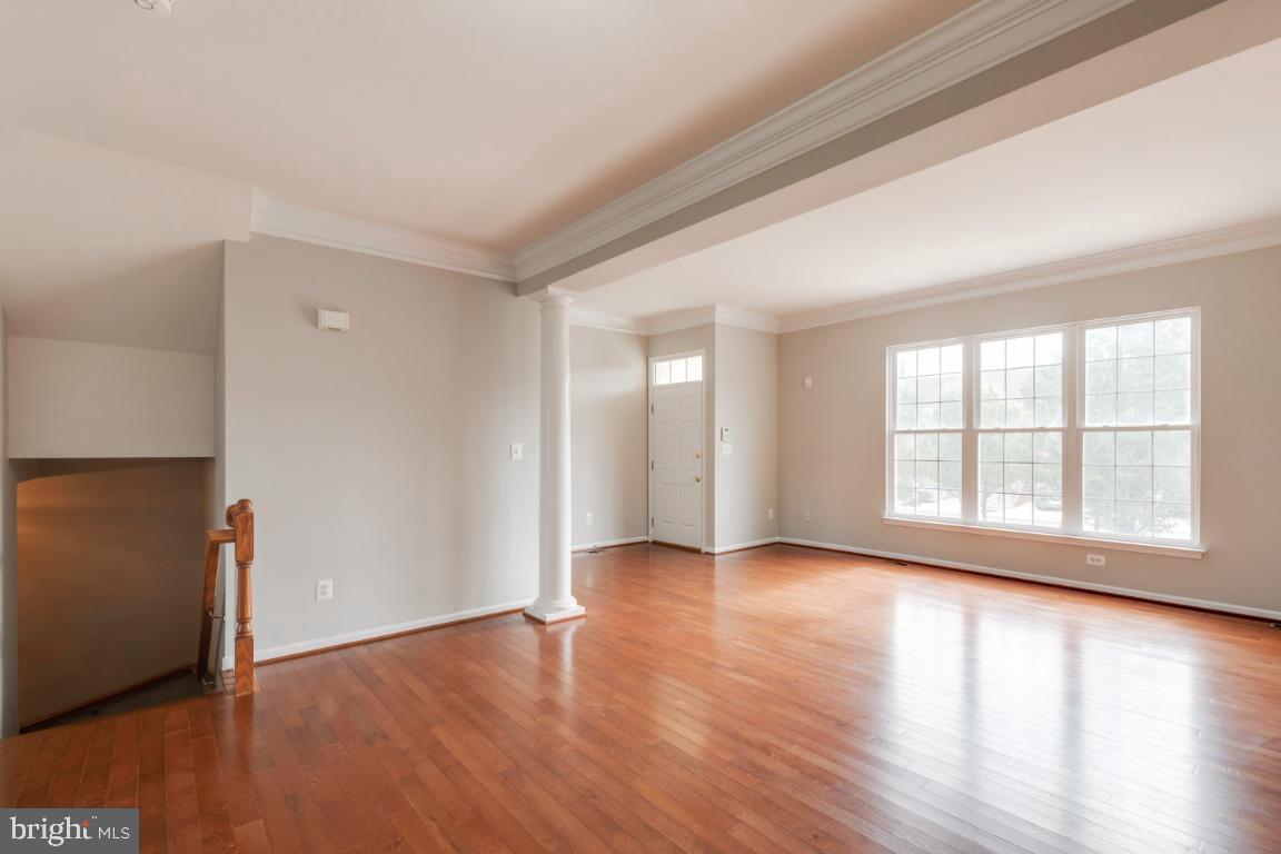 25286 McIntyre Square Chantilly, VA 20152 - Photo 6 of 35