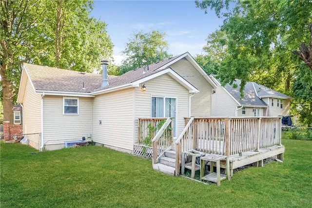 $1,895 | 524 Stacey Drive, Belton, MO 64012