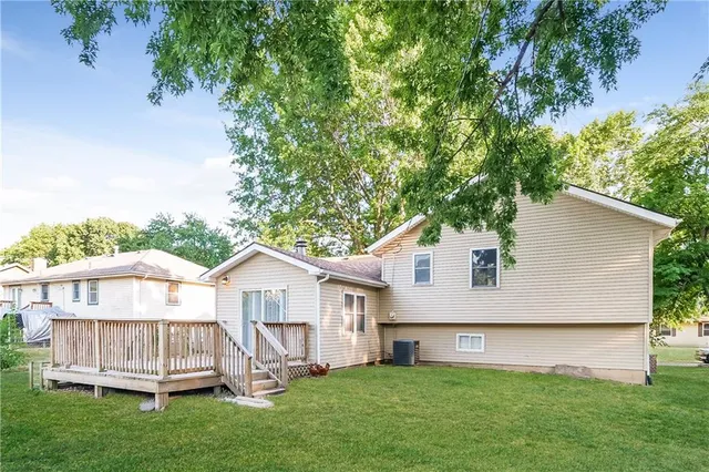 $1,895 | 524 Stacey Drive, Belton, MO 64012