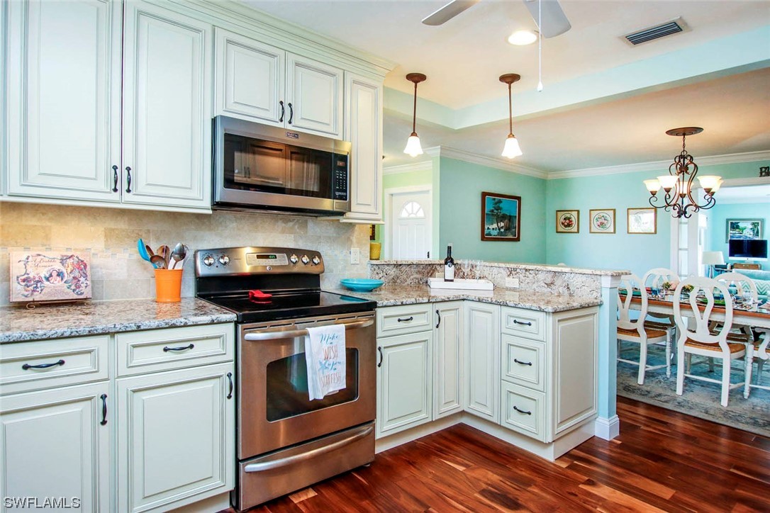 1213 Sand Castle Road Sanibel, FL 33957 - Photo 9 of 43 Gallery Image 9
