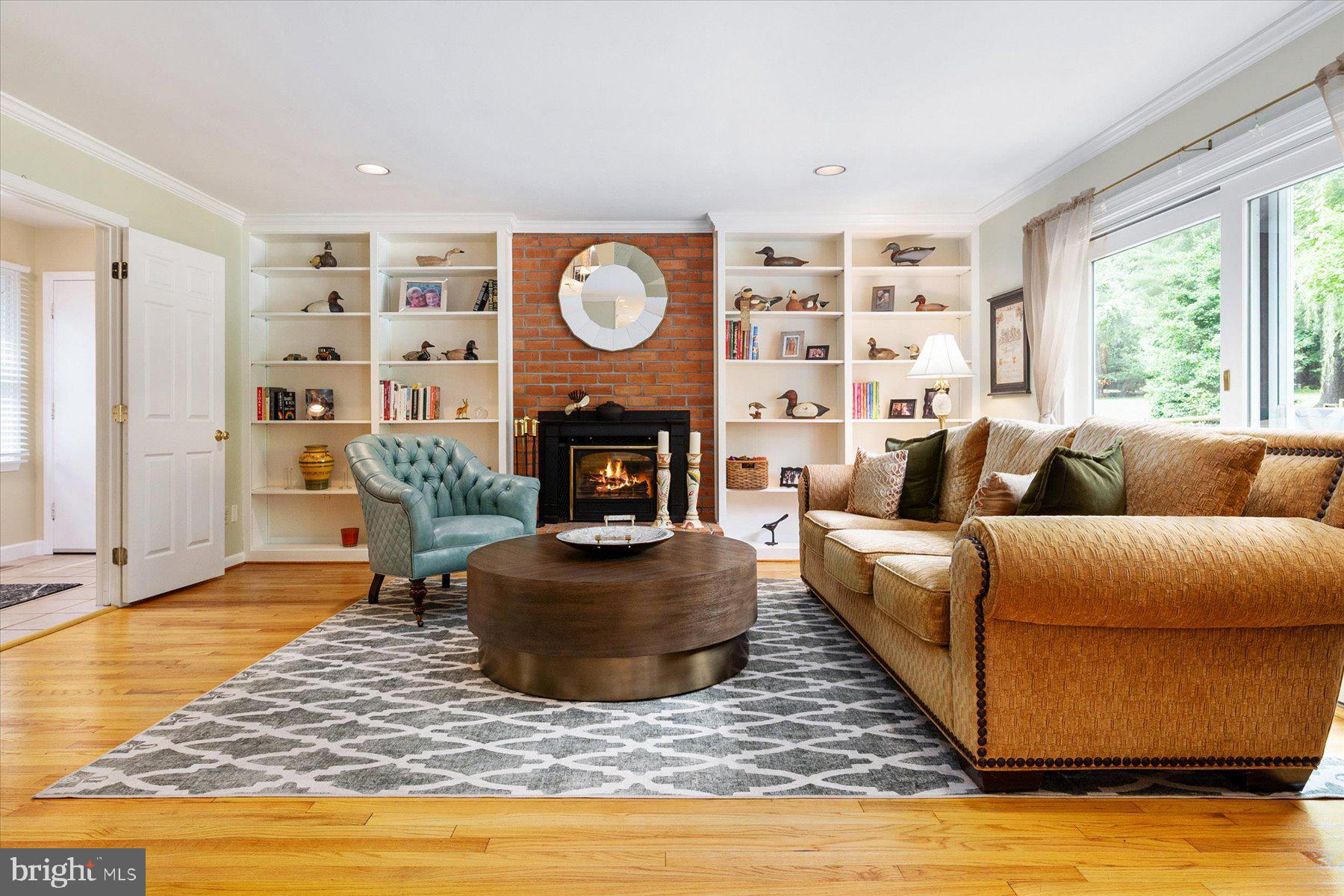 13717 Killarney Court Phoenix, MD 21131 - Photo 27 of 59 Living Room