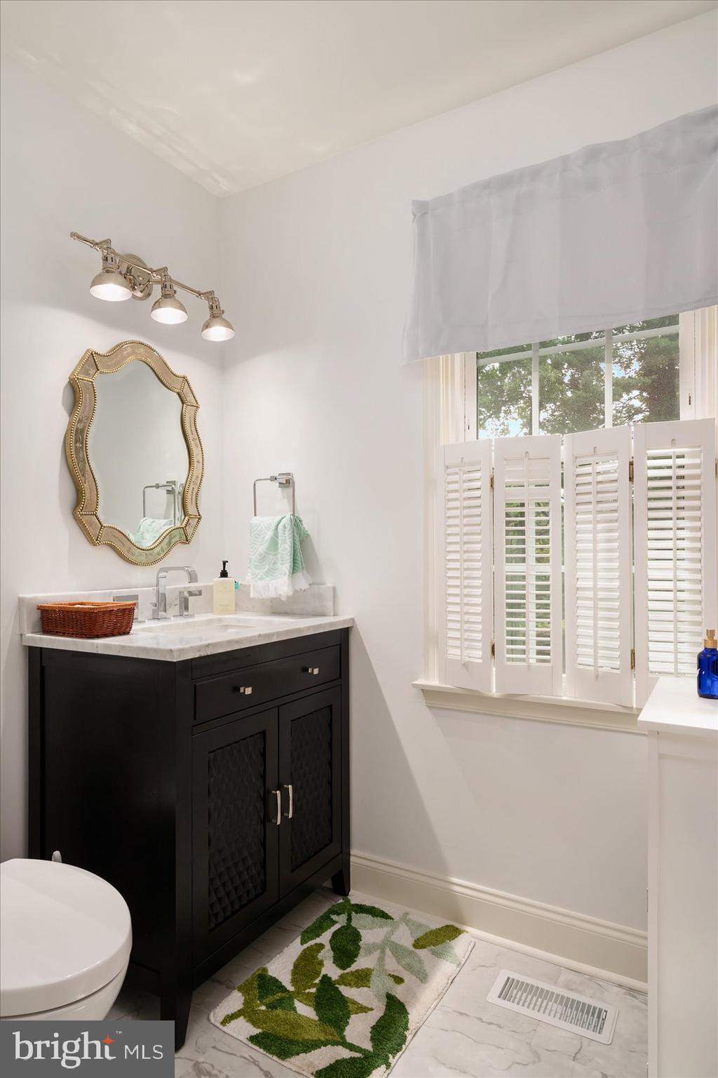 13717 Killarney Court Phoenix, MD 21131 - Photo 29 of 59 1/2 Bath Main Renovated