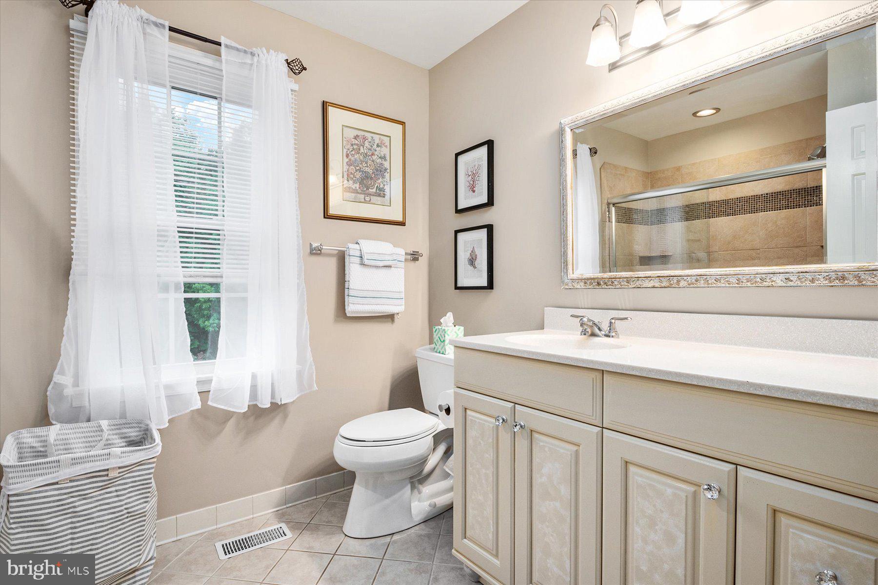 13717 Killarney Court Phoenix, MD 21131 - Photo 43 of 59 Full Bath