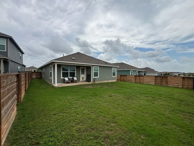 $2,195 | 210 Barcelona, Kyle, TX 78640