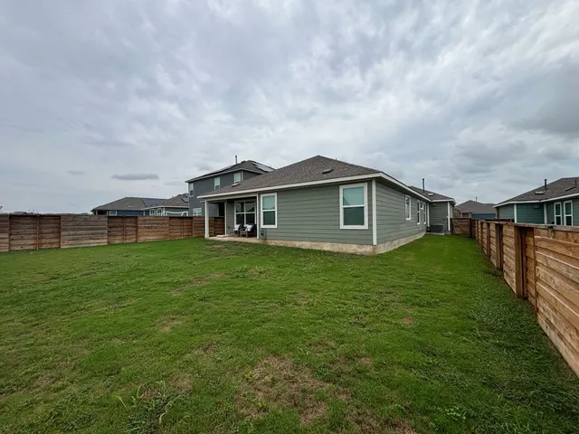 $2,195 | 210 Barcelona, Kyle, TX 78640