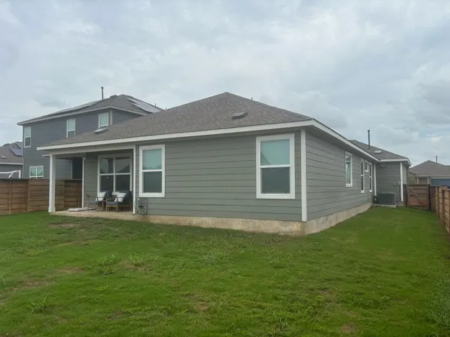 $2,195 | 210 Barcelona, Kyle, TX 78640