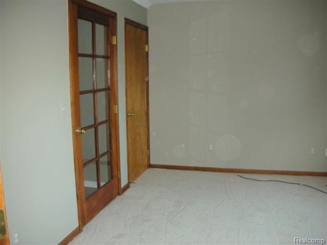 36799 Chesapeake Road Farmington, MI 48335 - Photo 11 of 24 LIBRARY/OFFICE