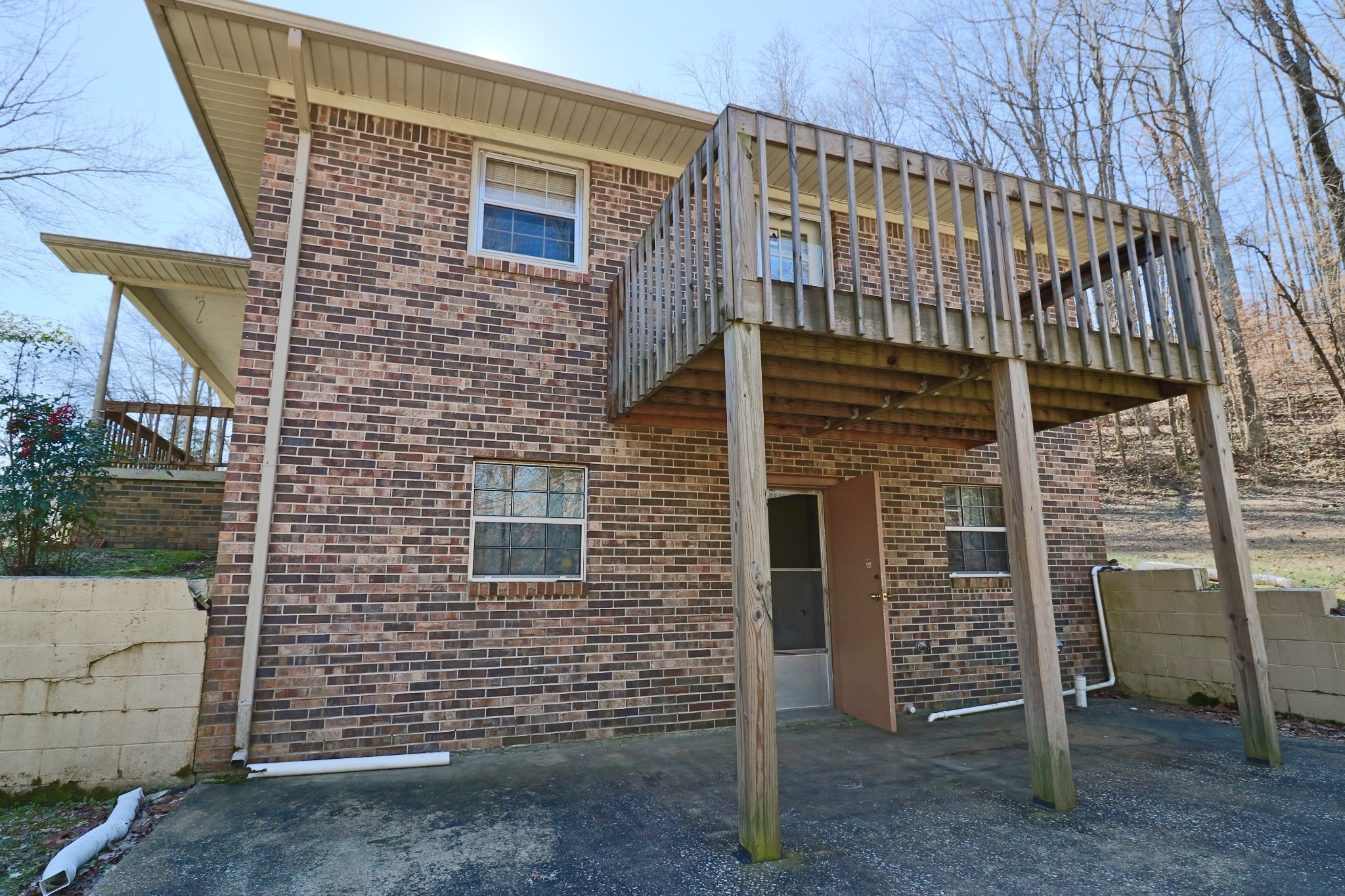 241 Mockerson Road Leoma, TN 38468 - Photo 34 of 43 a building with a door
