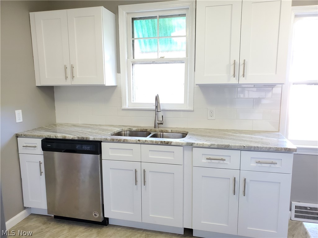 1125 Piermont Road Cleveland, OH 44121 - Photo 11 of 32 Gallery Image 11
